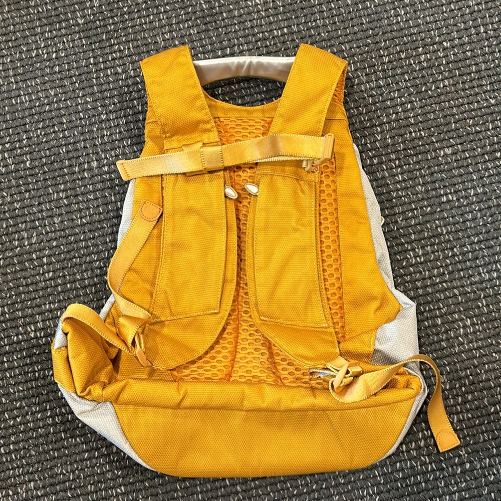 Tumi yellow backpack - Picture 2 of 10